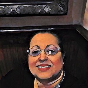 Meet your Posher, Ana